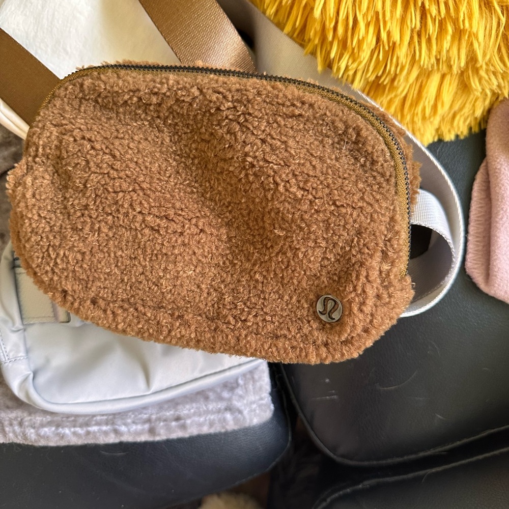 Lululemon belt bag